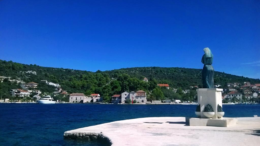 Apartmani Conar Veliki Drvenik Exteriör bild