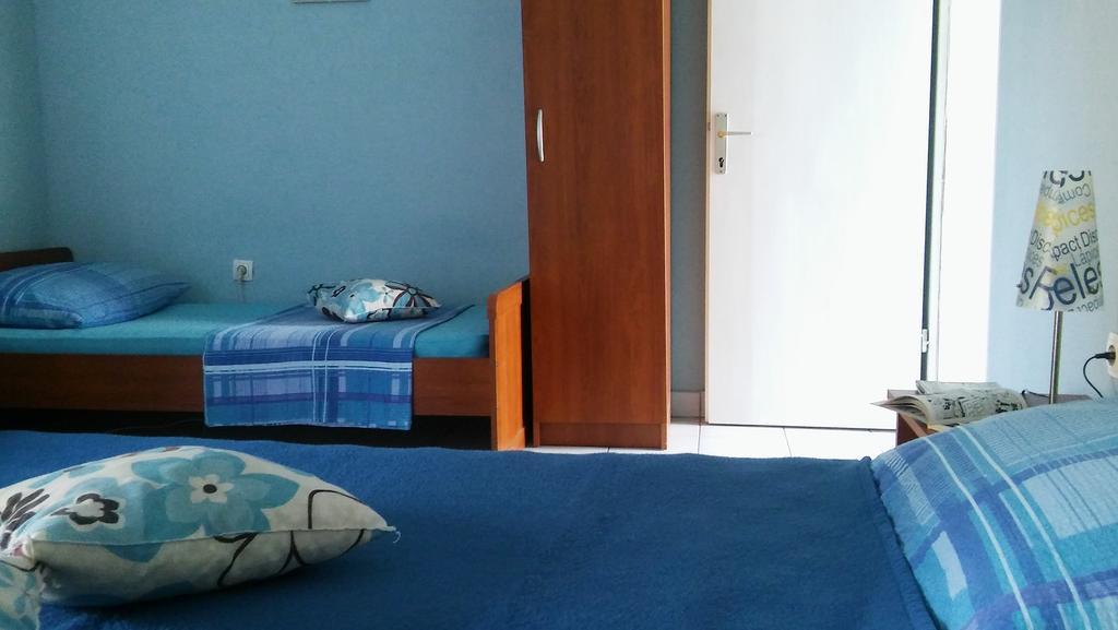 Apartmani Conar Veliki Drvenik Exteriör bild